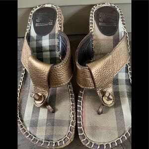 Burberry House Check wedge sandals Metallic Bronze